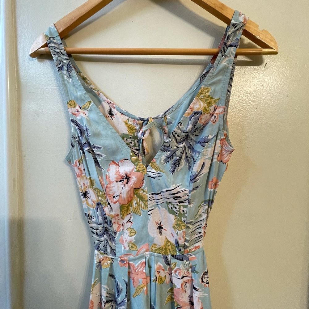 Reformation Dress - Picture 5 of 6